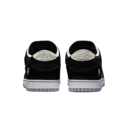 Medicom Toy x Nike SB Dunk Be@rbrick